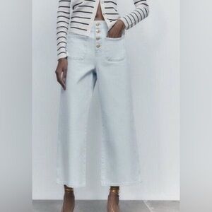 Zara Jeans Woman’s 6 Light Wash -High Waisted-Button Fly -Wide Leg Crop
